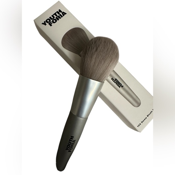 Youth Foria 103 Dome Blush Brush NIB Silver - Picture 1 of 5